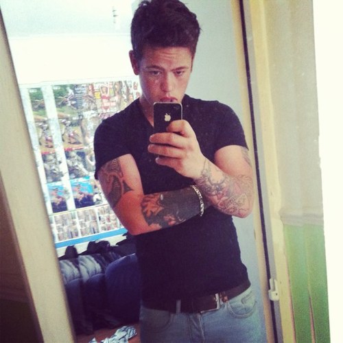 My name is Dale, but you can call me Dragon.                 Pin:2322B0F8