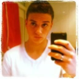 Luc is eeeeen lieverddd ! (: x