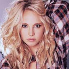 My name is Caroline, I'm a vampire with humanity, although I have humanity, get in my way, and I will kill you!   IIRP/TVDII