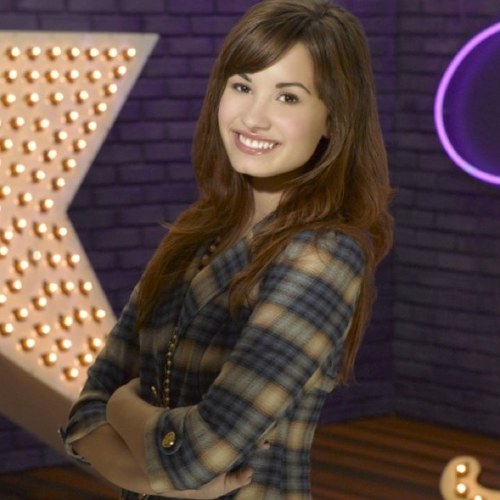 Allison Sonny Munroe is my full name || Im from West,Appleton Wisconsin || Female(You can say) || My mother is Connie(my mom's wonderful!)