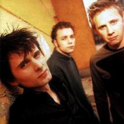 The most thing we love is the Matt's butt ♥ We also love how cute is Dom and all above Chris ♥