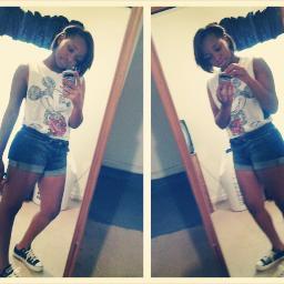 Follow me On IG @TheyCallMe_L0u  , I follow back
- http://t.co/CyVAHJTNKk , Ask me Q's