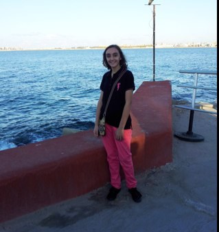 Sa2alt nafssy ktir la2etny fba7r kbir 
La2etny bass2al dayman ba8ra2 dayman bawssal a5r el 5eit 
Dayman beykoun massdoud lafet fkol b7our........etc