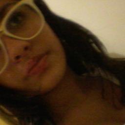 amoo meu namorado;;adoro me cortar e amo tocar violão ¬¬