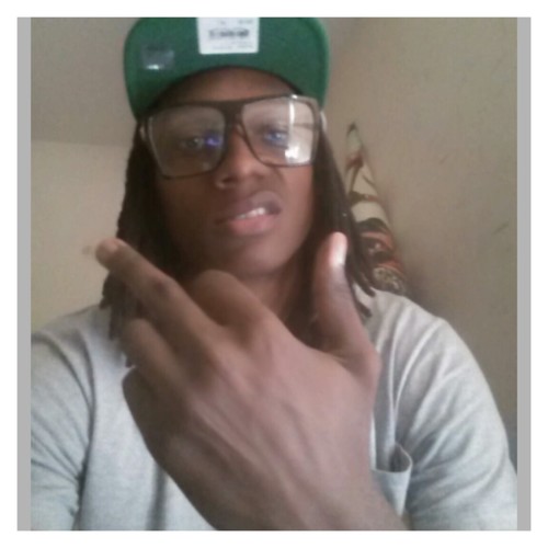 #uptown #dread #80sbaby #teamcancer #teamdarkskin #teamfreakbol... don't stop pop that pussy lemme see u doo doo brown and i fistpump