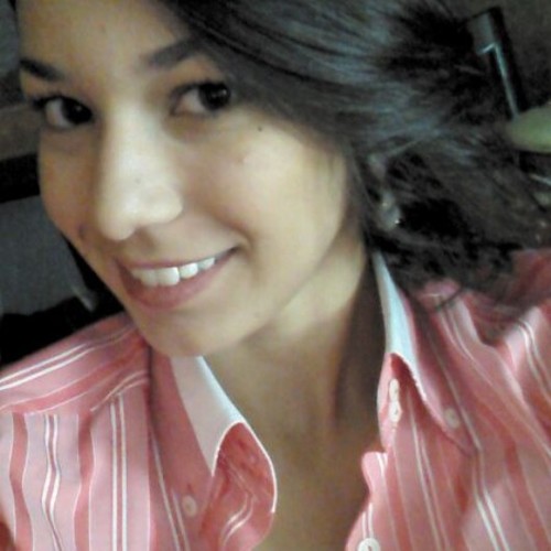 17 anos, ama rock ,baterista ,simpática, ama seu namorado @ViniiSF ,adora viajar, melhor amiga Ca Ibrahim ,não vive sem família e amigos..