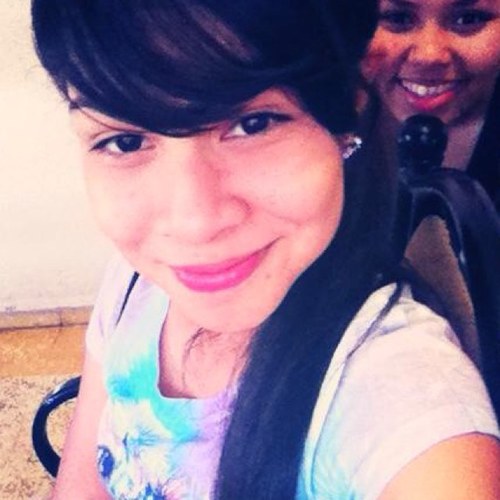 Estudiante de música y futura Doctora. Life`s Lover ! Sing`s Lover Hija de Dios ! Amistosa ^.^ , Gente Genial :p Ricardo Arjona's Fan  ! Dios es amor