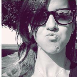 -. A vida me encinoun a nunca desistir , nem ganhar , nem perder ; mas procurar evoluir :)  ' [...]