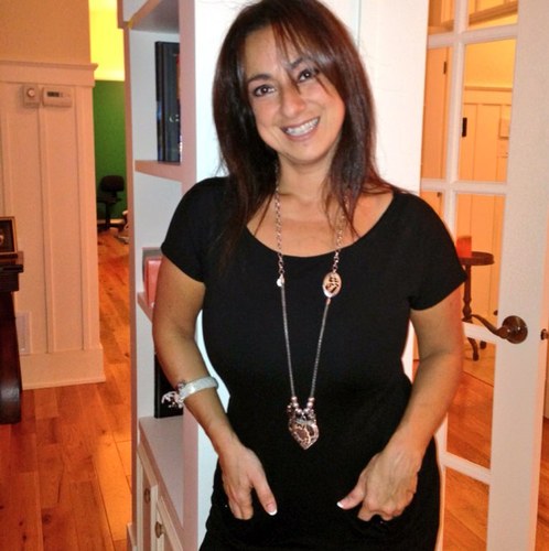 zeinaabdul's profile picture. hairdresser for 30 yrs. Master colourist. A mother of 3 boys married 26 years love food cooking heathy meals. give cooking class https://t.co/BZeL1mzfzU