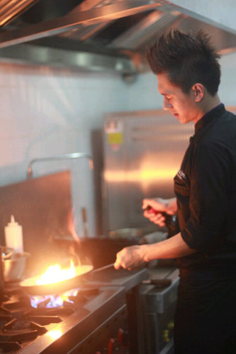 Cooking is my life. 233C2F0B