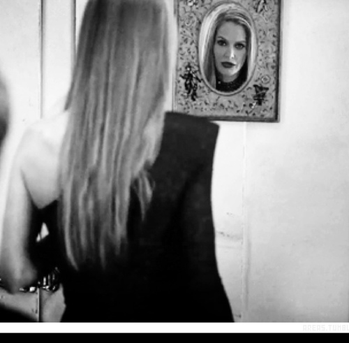 VampFashionista's profile picture. Temper, temper.