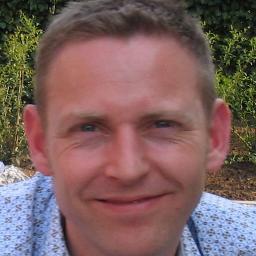 Likes to program in Python, Groovy, JavaScript and other dynamic languages, open source enthousiast