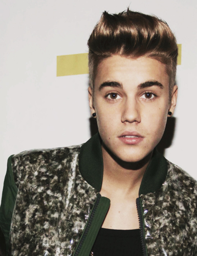 JUSTIN BIEBER my idol.
Heartbreaker and Believe 
Belieber is a promise