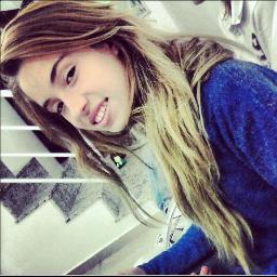 meu nome é Maria Eduarda tenho 13 anos , sou Corinthians  roxa  adoro sertanejo , é isso ai espero que vcs gostam de mim .