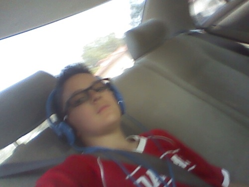 danieliphone32's profile picture. all i care about is ps3 and famaly