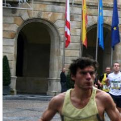 Entrenador deportivo personalizado para tu ritmo de vida. Especialista en atletismo, fitness funcional y estiramientos. Nutricionista, también on line.