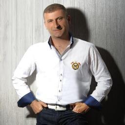 aslen mardin kızıltepeli olup istanbulda ikamet etmekteyim. İTÜ.T.M.D.KONSERVATUARI mezunuyum müzik öğretmenliği ve sahne sanatçılığı yapmaktayım