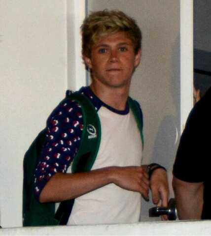 please follow @narrydashion bc free follow