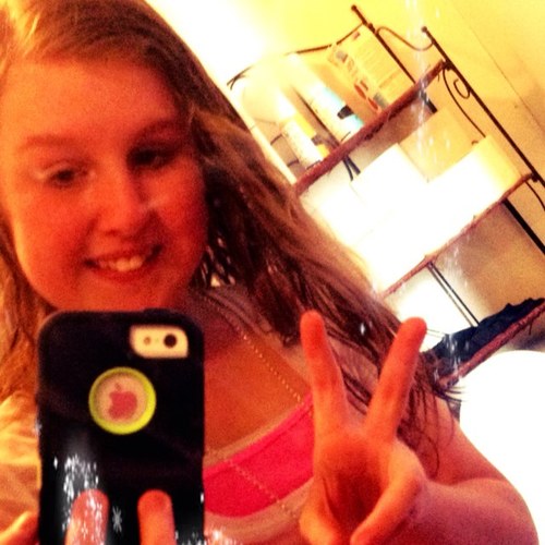I love my friends and family!(: I love basketball most people dont know that cause I dont play it!(: I also LOVE SUMMER!(: My besfriend is katie(:!