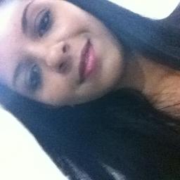 Estudante universitária, graduanda em Letras!  *-*
Cada um sabe a dor e a delícia de ser o que é!