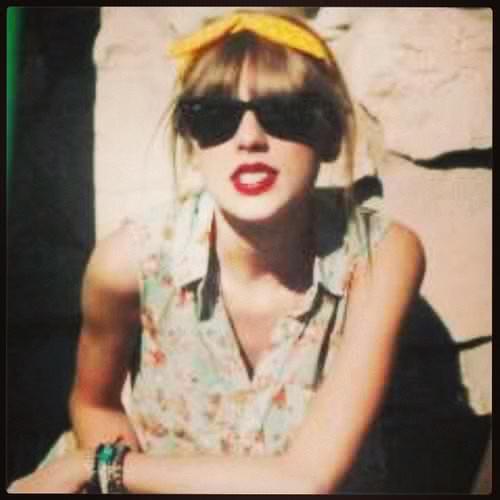 Taylor Swift is our queen, Long Live is our anthem, and Meredith is our mascot!:D I followback, just ask♡