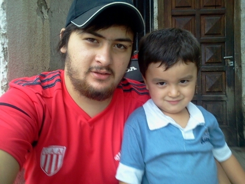 hincha:club atletico almafuerte!
colaborador EN: C A.A ..

un tipo medio boludo!