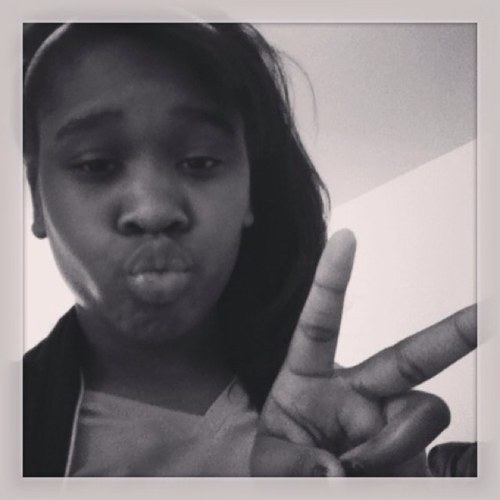 Yall dont know me imma badd bitch eo u ready lets go bitches im nice sometim but i can be crazy dont mess with me ill beat yo azz