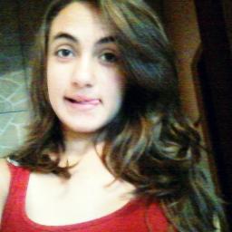 praazerr
'' umα gαrotiinhα q vê o mundo cor de rosα , e nαo deishα de ser sonhαdorα , e emborα vivα α vidα , preferiα estαr num conto de fαdαs