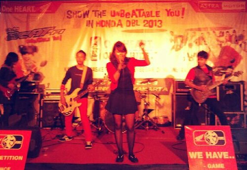THE FAM is @tatamini14 (Vocal),  @ardimastifico (Guitar), @gilangasiam (Guitar), @ian_hoppus (Bass)| Contact:Tata More (085643218311)