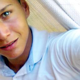 Bonito, convencido, amo cantar, 1,78, Feliz, trabalhoo ixi to sem.. .