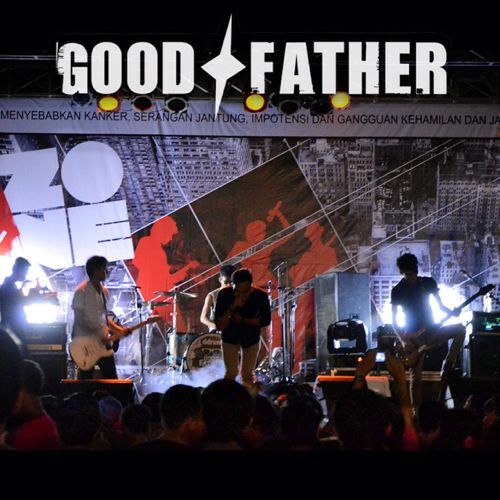 Indonesian Free Rock. Members are @prabawinengku @linggalesmana @bayGF @uchaGF. 
Contact : 081358792858