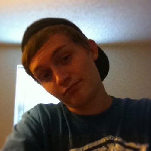 MaN1CK1LLA93's profile picture. I hope for the best for this world.