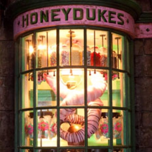 Honeydukes Sweetshop is home to the finest and magically woven sweets in Hogsmeade, and possibly the world. // Sadly, I am not here much anymore.