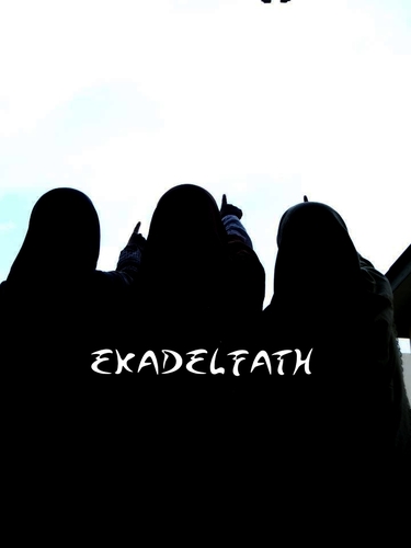 Sedang mendekatkan Alloh sedekat-dekatnya, dengan Berdoa dan Tawakal..
dan Biarkanlah satu beban itu pergi menghilang, namun kembali membahagiakan :')