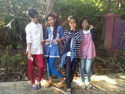 follow twitter ku donk and follow back ya.....thank you