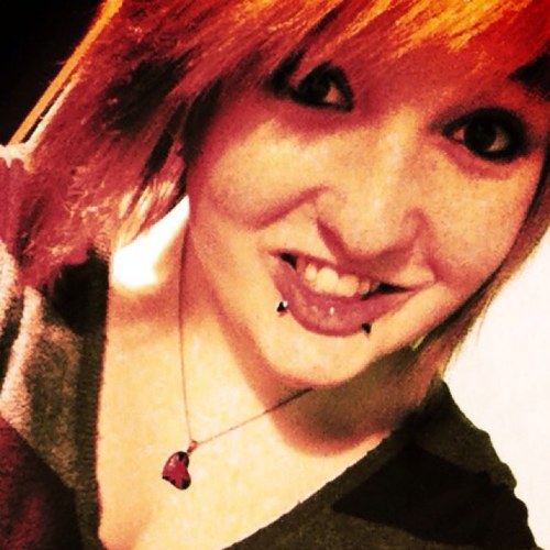 alle_215's profile picture. Im Alle! Ask to find out more about me. :)) 
3 Music
