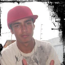 . Tanto morre o sábio como morre o louco, de herói e bandido todo mundo tem um pouco_\l/_
