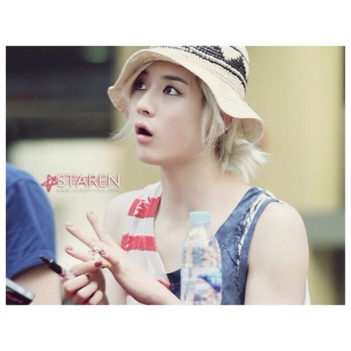 ตินตินติน~ติน~นี่คือชื่อของผมฮะ (' ' มาคุยกับผมเยอะๆนะฮะ~ ยิ้มเห็นฟัน.