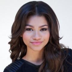 Hey! Idols: Zendaya, Bella, Dani. BFF: @InspiredbyZella SIS: @KissesForBella @HagenDazsQueen :3