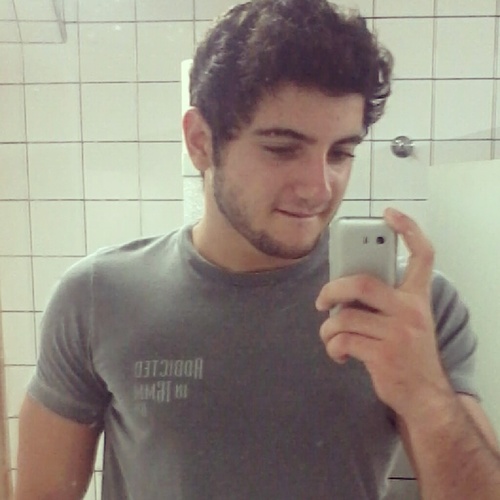 Junior Costa - 16 , praia, academia, família, cachorros... segue aí