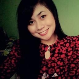 i'm sweet and cute :) / love to sing / have many dreams / make my family happy . .