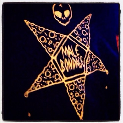 MALE_BONDAGE's profile picture. We have more broken amps and vans than you.