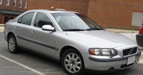 Luxurious and Comfy Volvo S60 ready to Swoop you up!