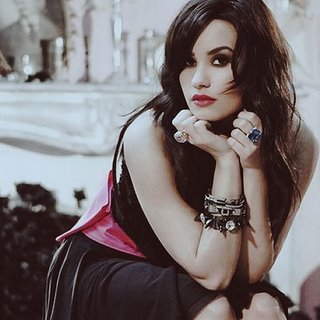 WeLoveDemiVe Profile Picture