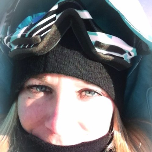 Creative Product Designer and Snowboard addicted! :)