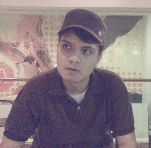 FrilTresna's profile picture. Man, musician, songs writer, grunge inside, lot of humors & unpredictable person..