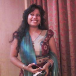 smiling lyk facing d storm
flyin wid broken wings...
living lyf knwing death.......
loving knwing nothing........