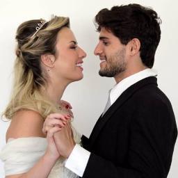 Protética, esposa, dona de casa, mãe e fã de FERNANDA KEULLA BBB13