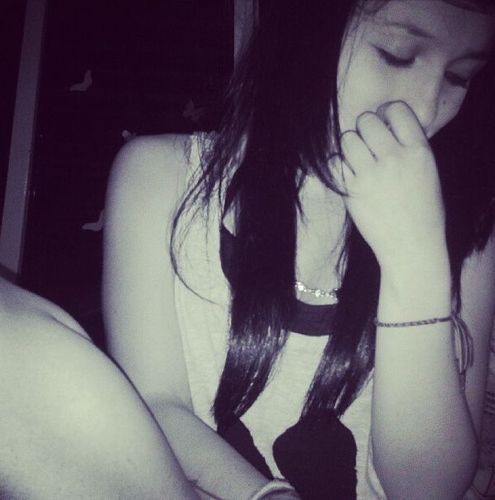 possibly bipolar| bisexual | depressed| anxiety| anorexic| OCD| self harm| 16| directioner,lovatic & believer | i follow back | seguime y te sigo