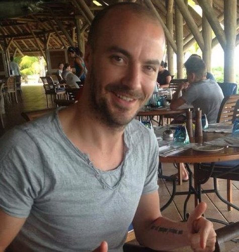 Fitness Entrepeneur, Movement Therapist, Hippy, loving husband and devoted dad. Passionate about life and personal growth!